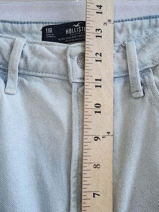 Hollister Light Wash Ultra High-Rise Ombre Straight Jeans 11R W30 L27 9