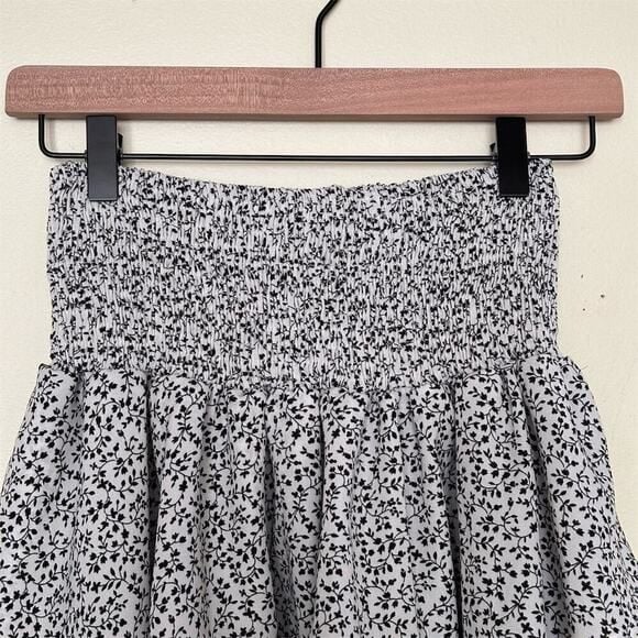ZAFUL White Black Flounce Smocked Floral Skirt A-line Layered Women's Size 6 5