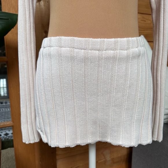 🌸3/$15🌸 Ivory Ribbed Knit Zip Front Cropped Sweater & Mini Skirt Cord Set Size S 5