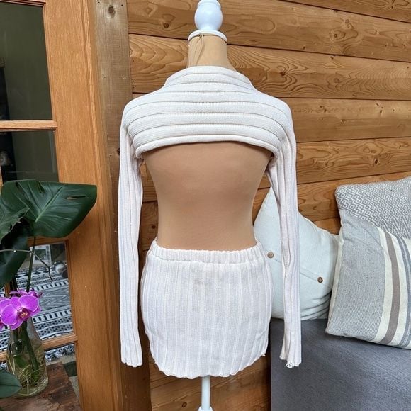 🌸3/$15🌸 Ivory Ribbed Knit Zip Front Cropped Sweater & Mini Skirt Cord Set Size S 7