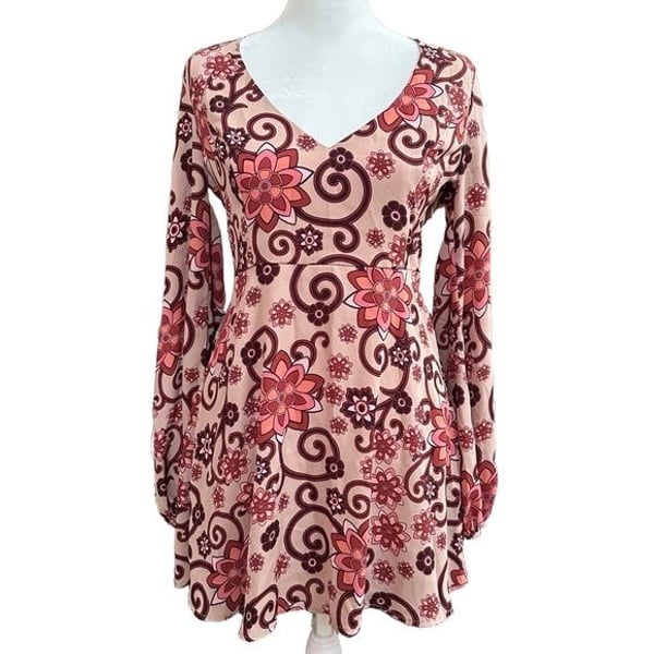 Forever 21 Dress Womens Size Small Pink Aline Floral Longsleeve Vneck Chic