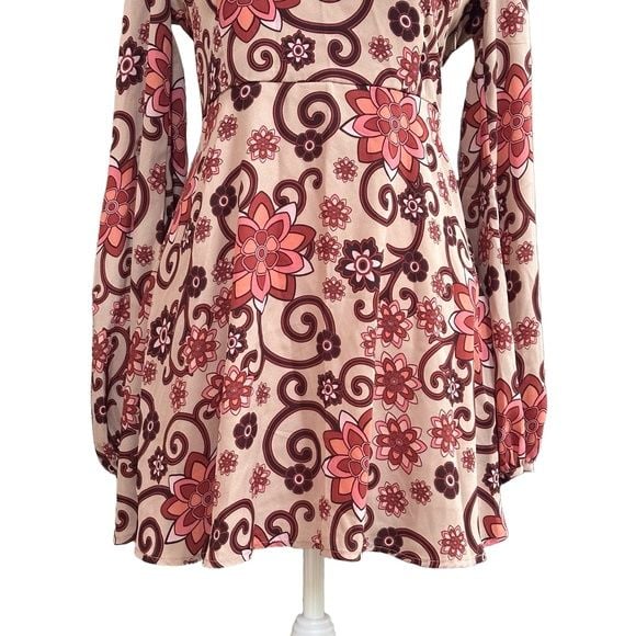 Forever 21 Dress Womens Size Small Pink Aline Floral Longsleeve Vneck Chic 6