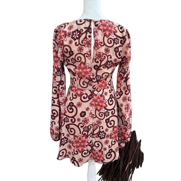 Forever 21 Dress Womens Size Small Pink Aline Floral Longsleeve Vneck Chic 7