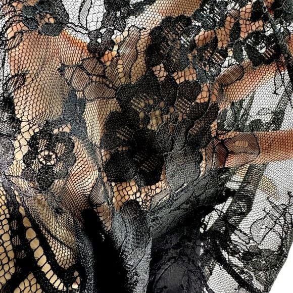 Suzanne Betro Black Lace Dot Mesh Mock Neck Sleeveless Top Womens Size M 10
