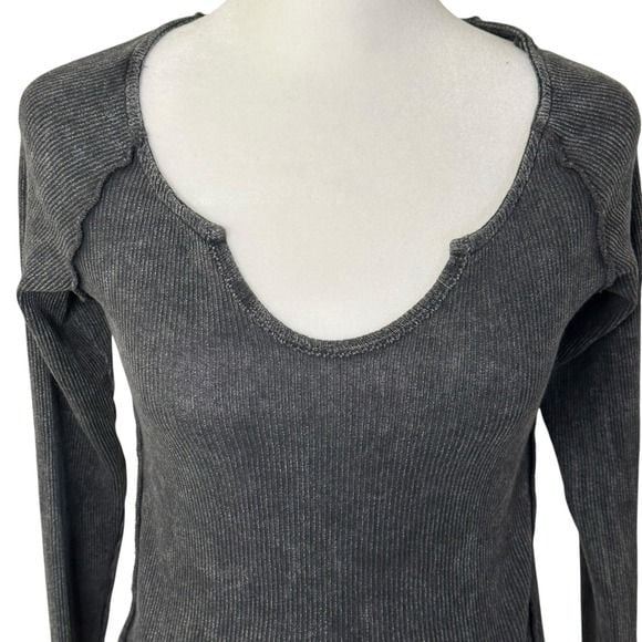 We The Free Free People Washed Charcoal Ribbed Notched Neck Long Sleeve Top XS 10