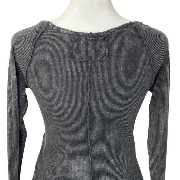 We The Free Free People Washed Charcoal Ribbed Notched Neck Long Sleeve Top XS 11