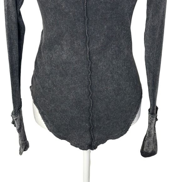We The Free Free People Washed Charcoal Ribbed Notched Neck Long Sleeve Top XS 13