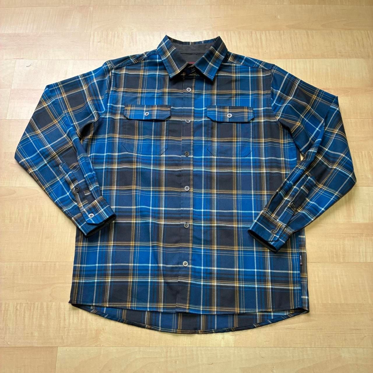 SwissTech Blue Plaid Flannel Button Down Shirt Mens Medium 2