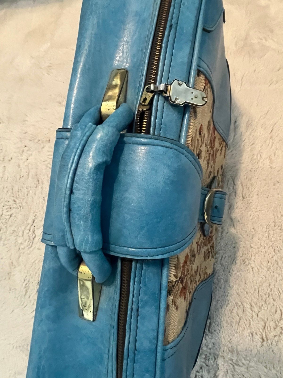 vintage blue zip around suitcase 9