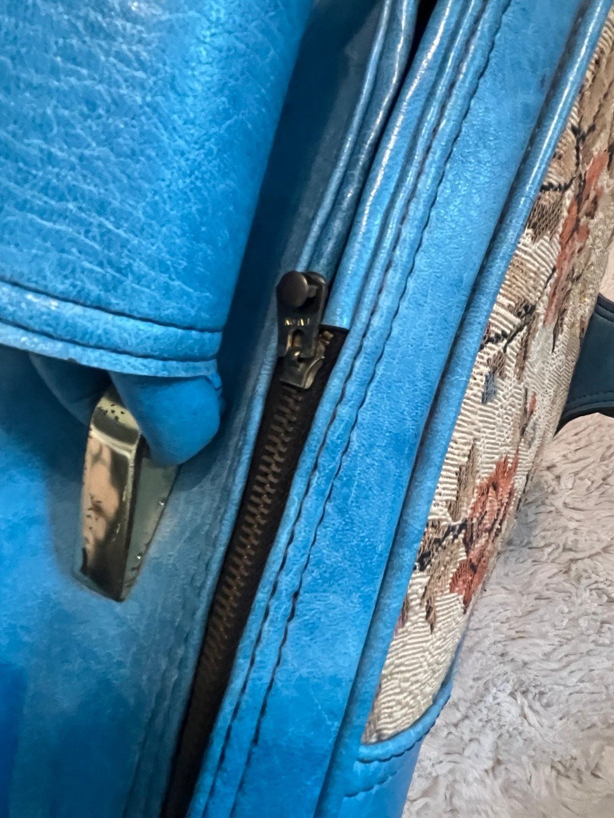 vintage blue zip around suitcase 10