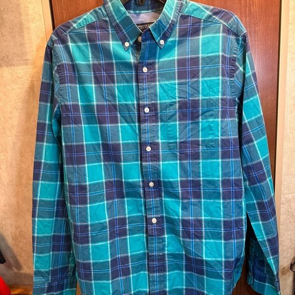 American Eagle Outfitters Prep Fit Men’s Medium Blue Green Plaid Button Down Shirt