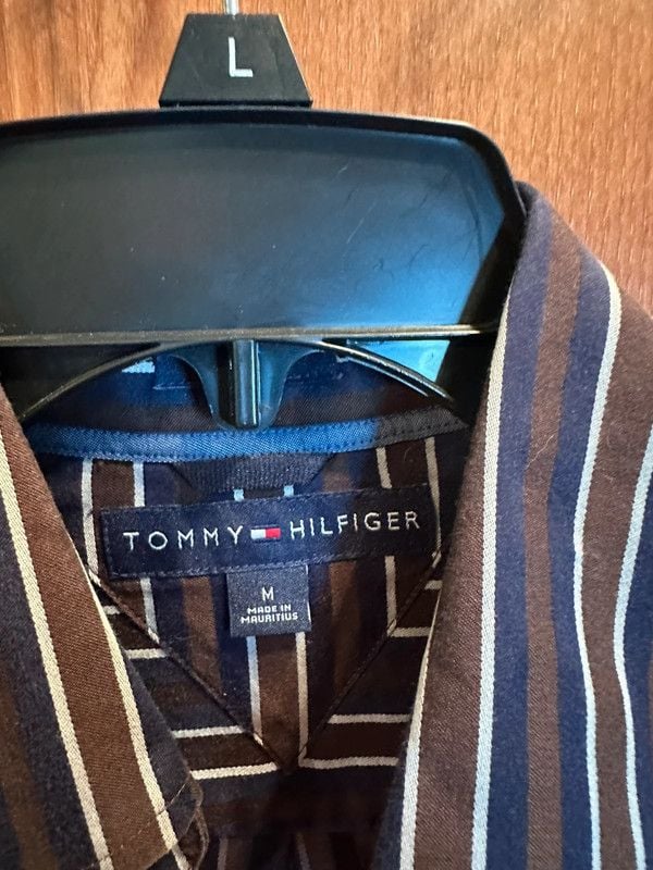 Tommy Hilfiger Men’s Medium Classic Fit Striped Button Front Dress Shirt Navy Brown White 5