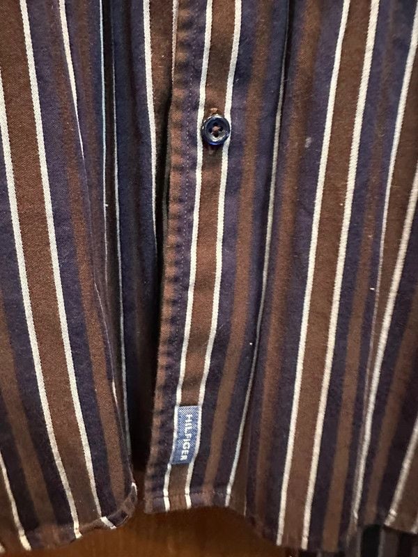 Tommy Hilfiger Men’s Medium Classic Fit Striped Button Front Dress Shirt Navy Brown White 6