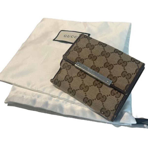 👜 Gucci Compact Wallet with Dustbag
