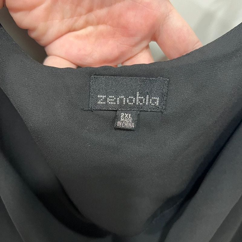Black cleavage blouse 6