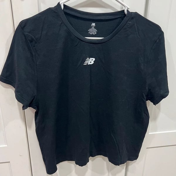 New balance black camaflouge shirt