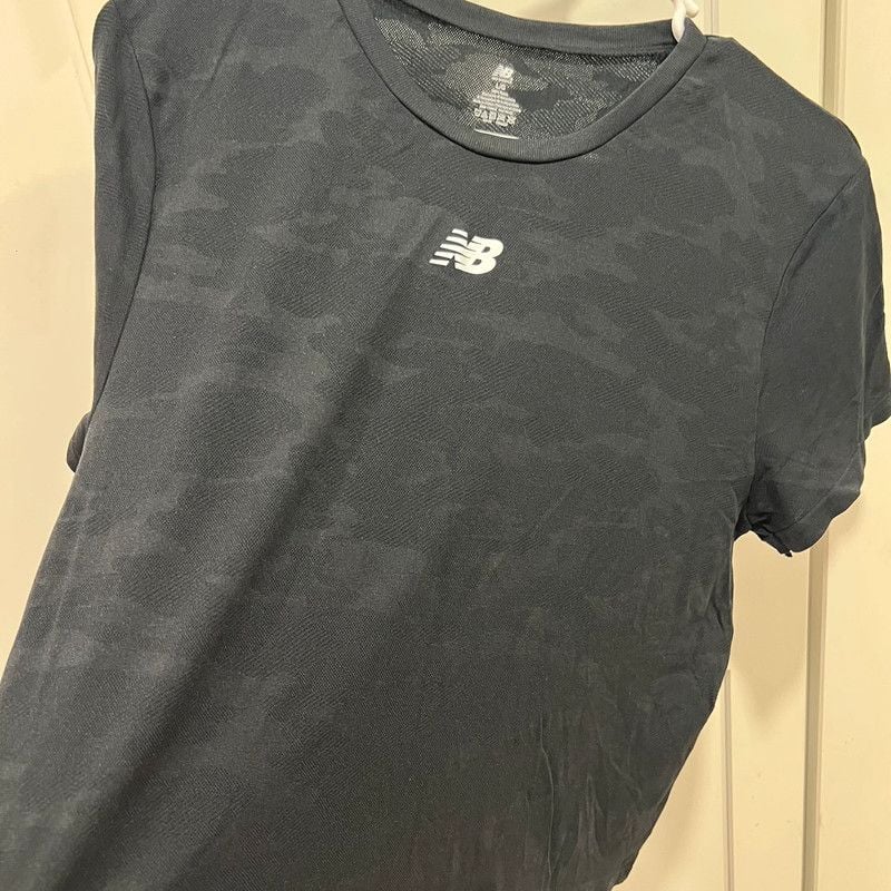 New balance black camaflouge shirt 4