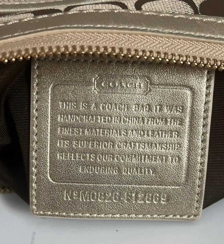 Coach legacy purse and wallet 7