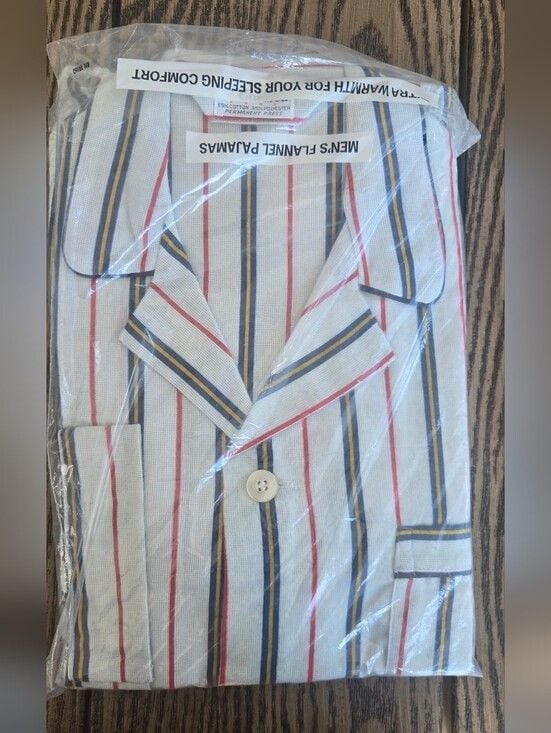 🚨Vintage NWT Chelsea Striped Pajama med 3