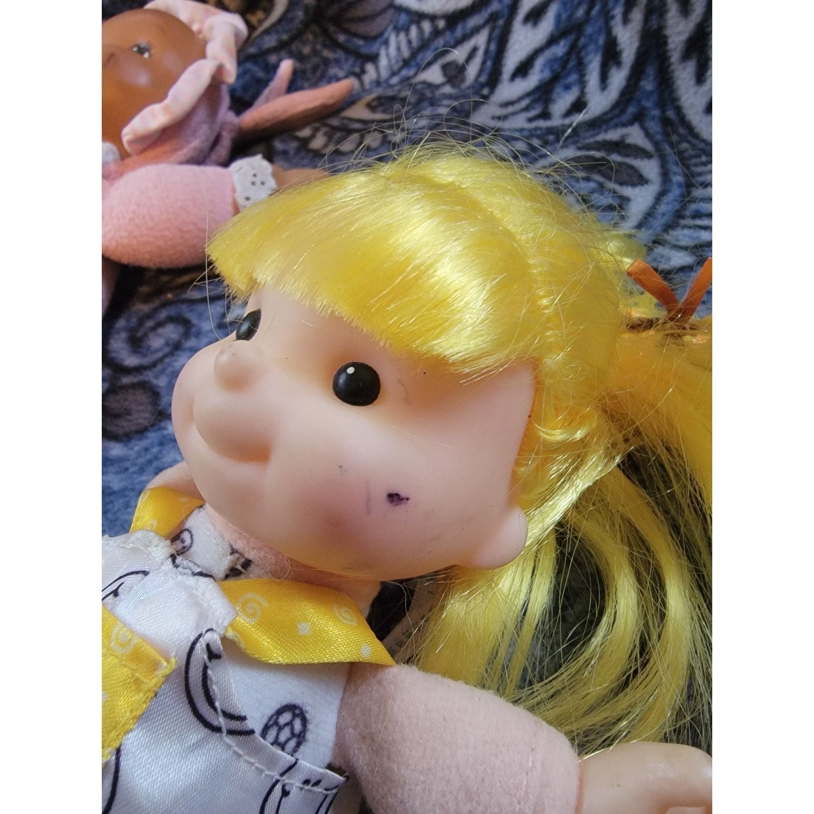 Fisher-Price Smiley Kids Doll Blonde Hair Yellow Outfit 2000 Mattel Vintage 4