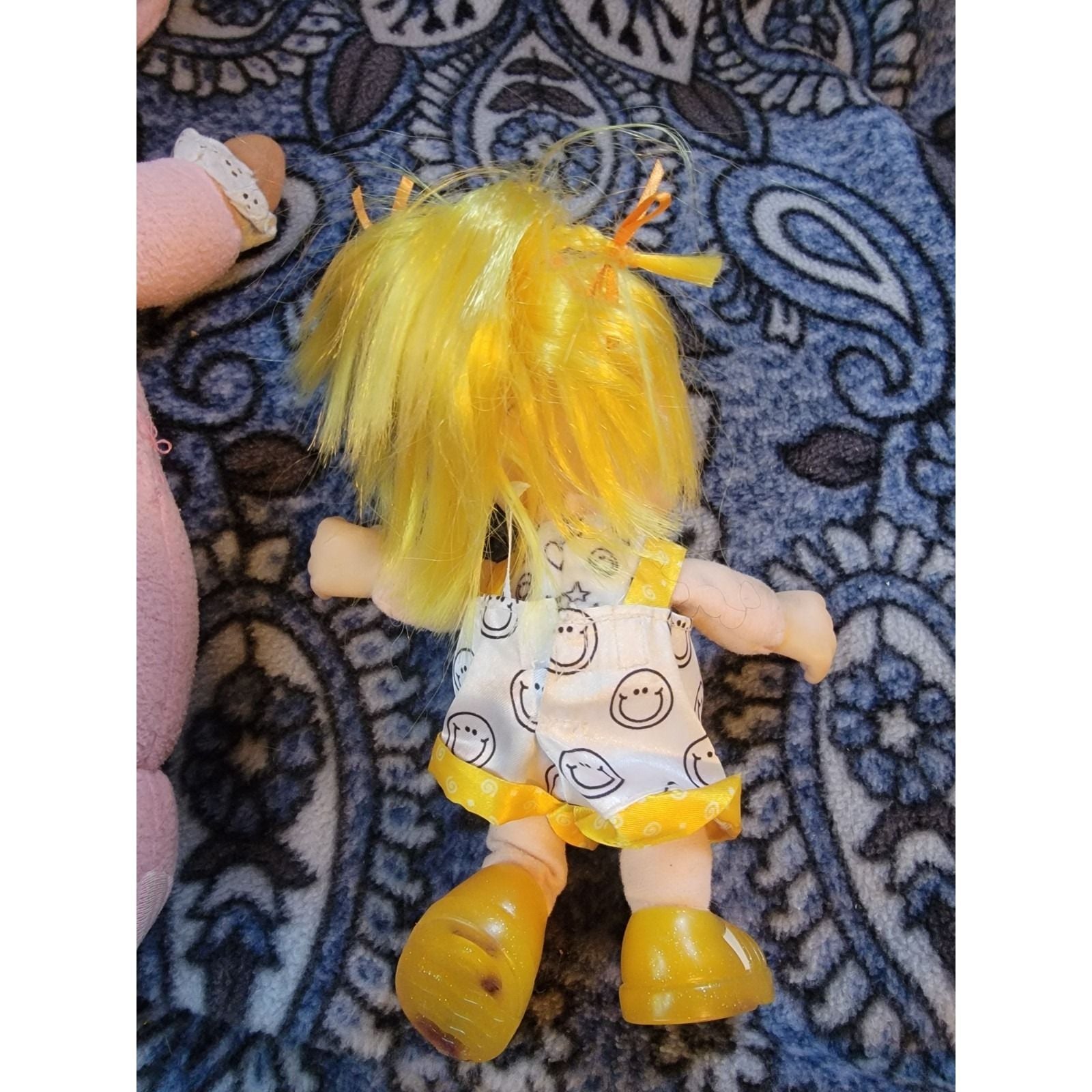 Fisher-Price Smiley Kids Doll Blonde Hair Yellow Outfit 2000 Mattel Vintage 5