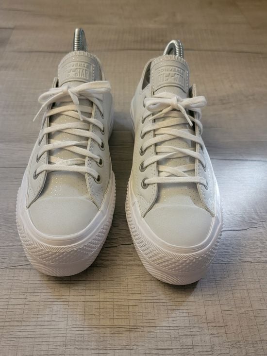 Converse Chuck Taylor All Star Low Top Sneakers - White 2