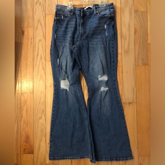 Celebrity Pink Blue Jeans in excellent condition wide legs Distressed size 15. 2