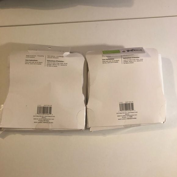 Imagin8 Canvas Totes 2 packs with 3 totes for a total 6. Still in packaging 3