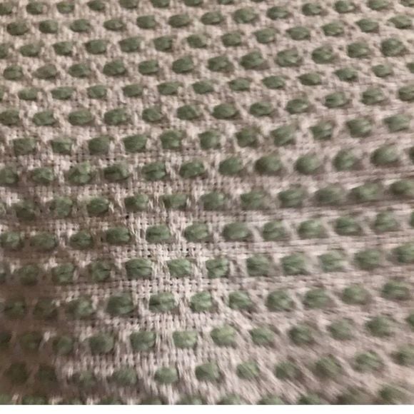 Celebrate Easter Table Runner 14*72 green and white 3