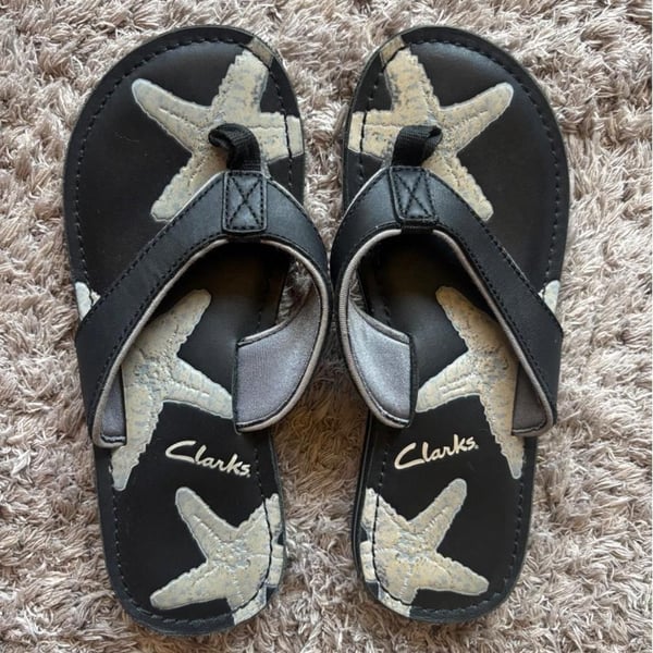 Clarks Black Starfish Thong Sandals Flip Flops