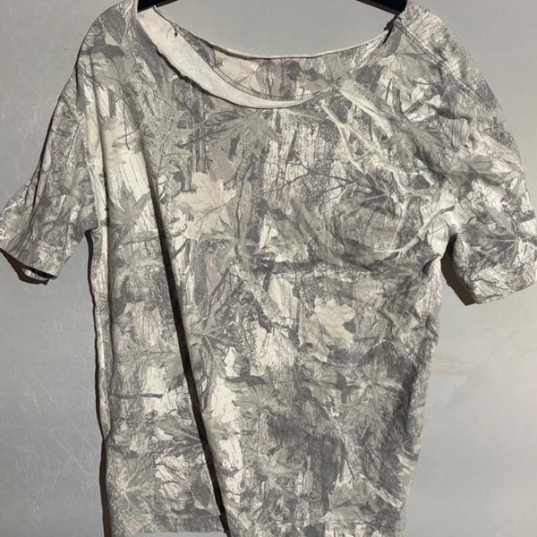 Hollister Camo Leaf Print Off-the-Shoulder Crop Top