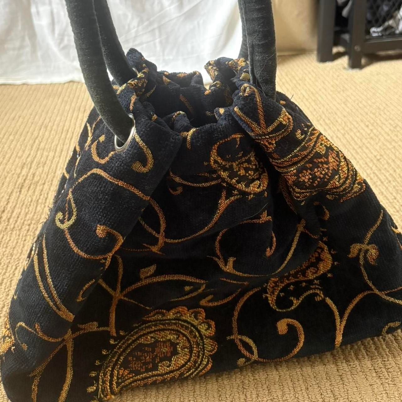 Vintage Black and Gold Paisley Velvet Drawstring Handbag 7