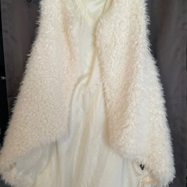 Fur vest