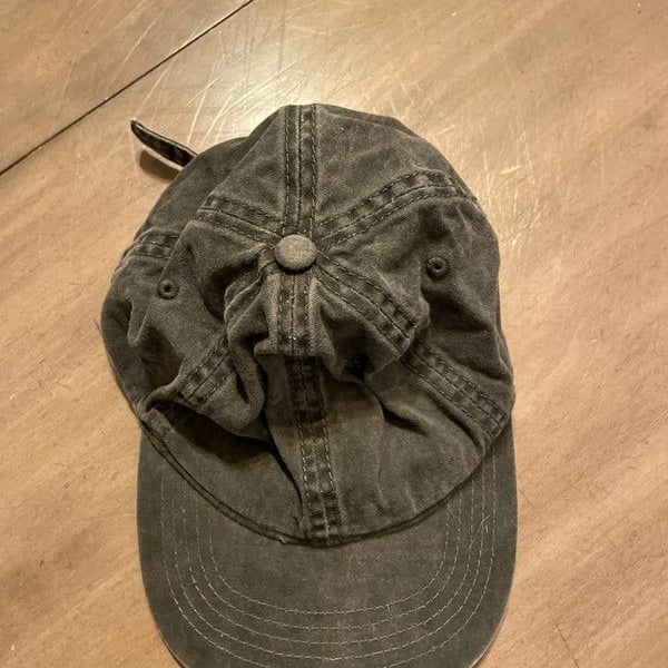Gray hat