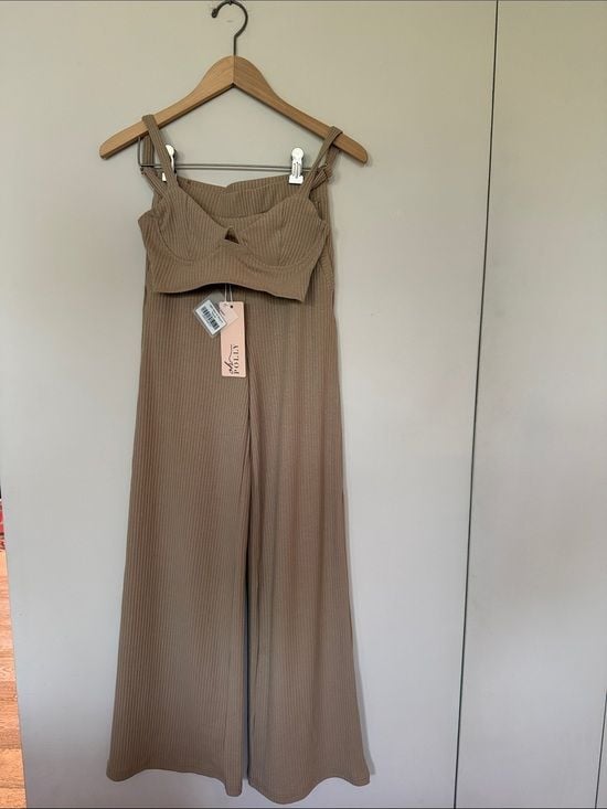 NWT Oh Polly “perfectly suited” 2 piece set rib underwire crop and pants size 2 2