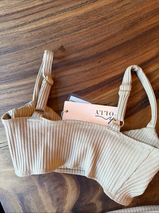 NWT Oh Polly “perfectly suited” 2 piece set rib underwire crop and pants size 2 9