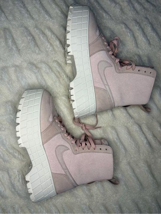 Air Jordan 1 Brooklyn Pink Oxford Platform Boots Women’s 9 4