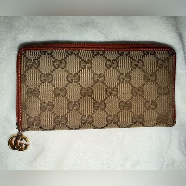 Vintage Gucci Brown GG Monogram Zip-Around Wallet with Gold GG Charm