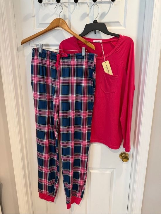 NWT Pink Plaid Pajama Set - Long Sleeve Top & Jogger Pants Sz XL 1