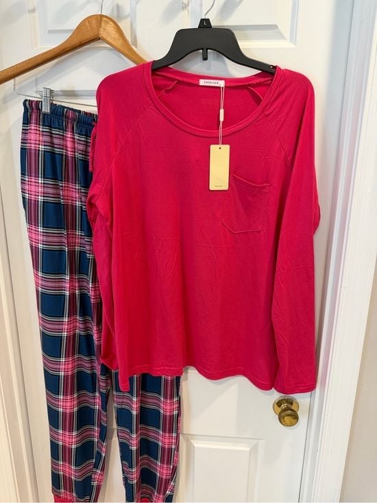 NWT Pink Plaid Pajama Set - Long Sleeve Top & Jogger Pants Sz XL 3