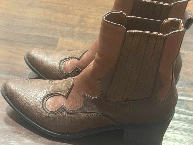 Coconuts by Matisse Brown Vegan Cavalier Western Ankle Boots 9