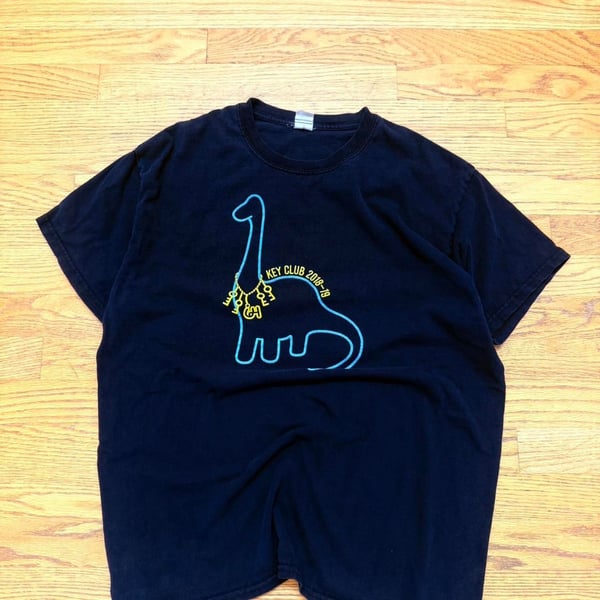 Vintage Gildan Key Club 2018-19 Dinosaur Graphic T-Shirt