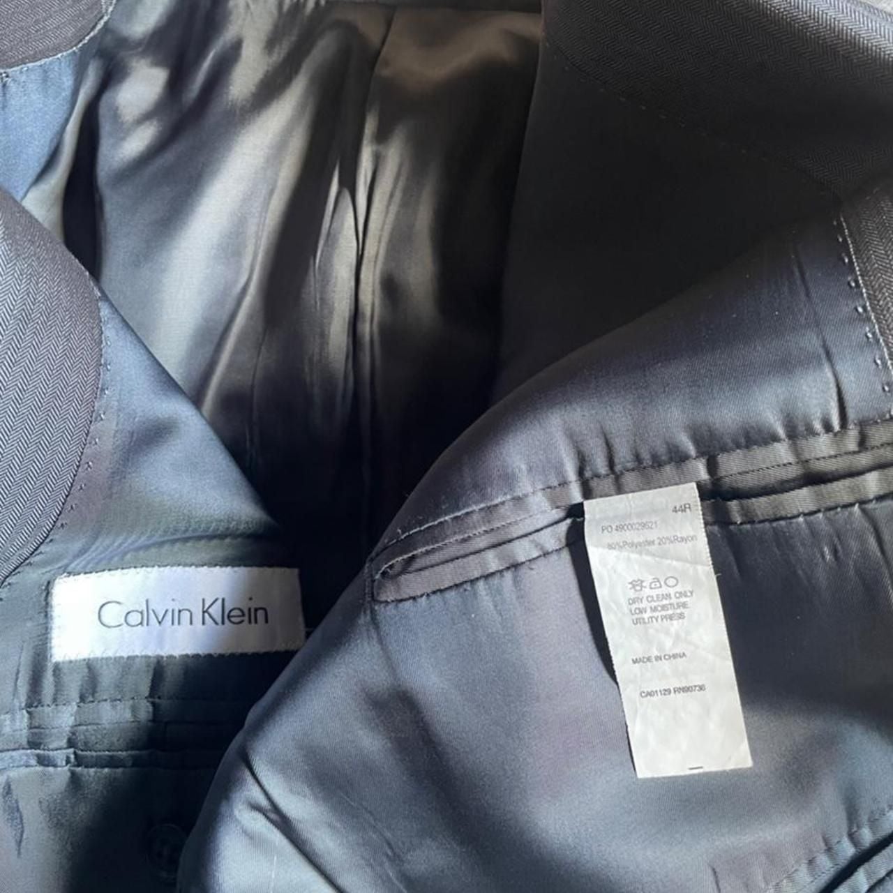 Calvin Klein 2 Piece Suit 44R 38x30 Pants Gray Herringbone - Read Description 4
