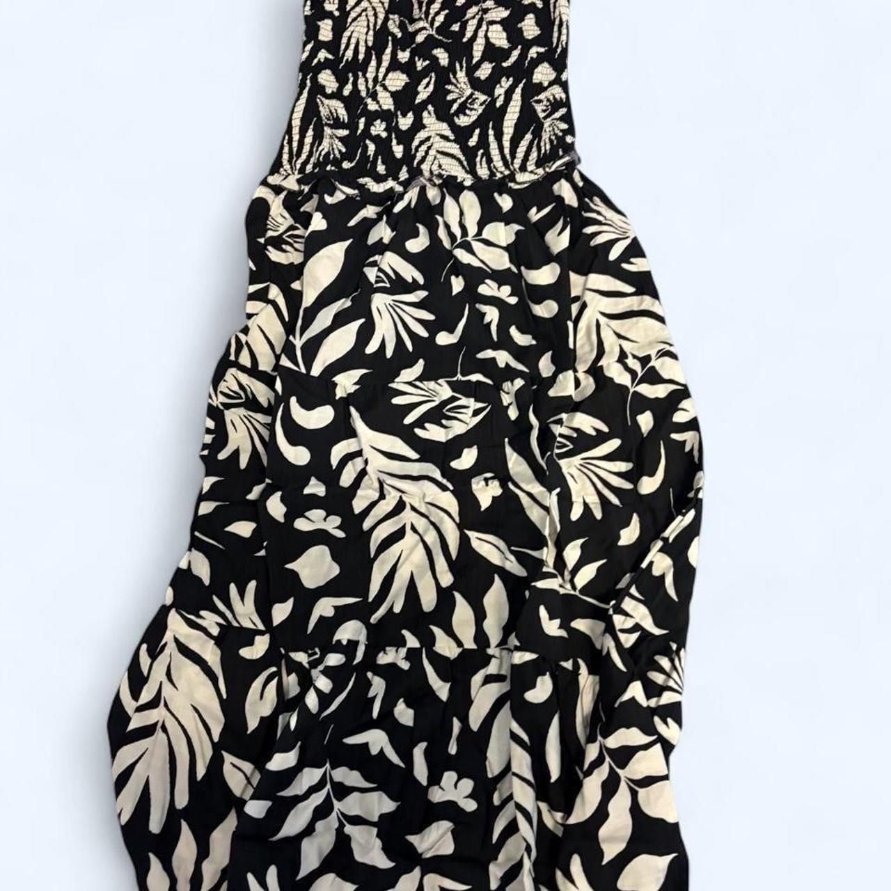 Love Tree Black and White Leaf Print Maxi Dress 1