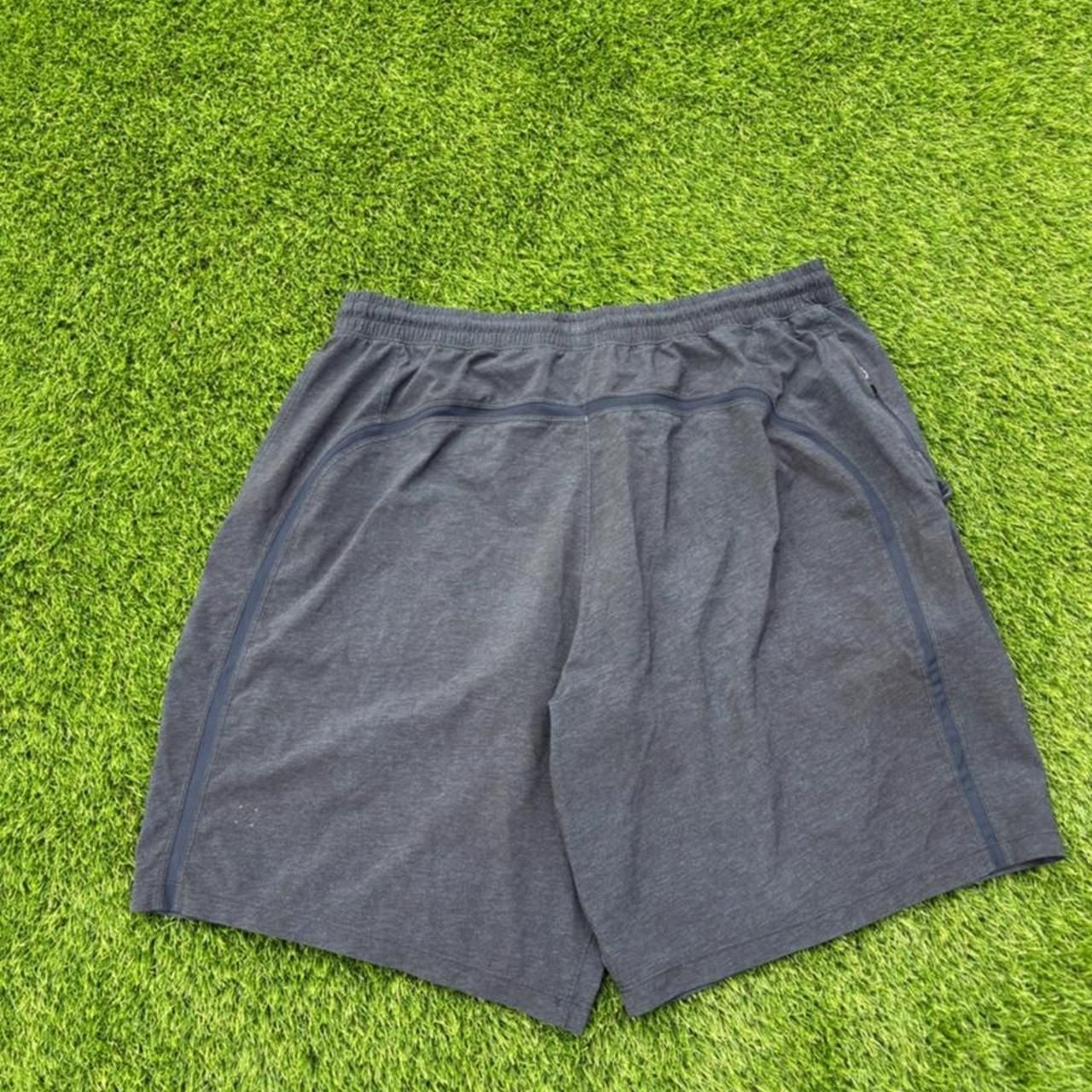 Lululemon Metal Vent Tech or Pace Breaker Athletic Shorts Size L 3