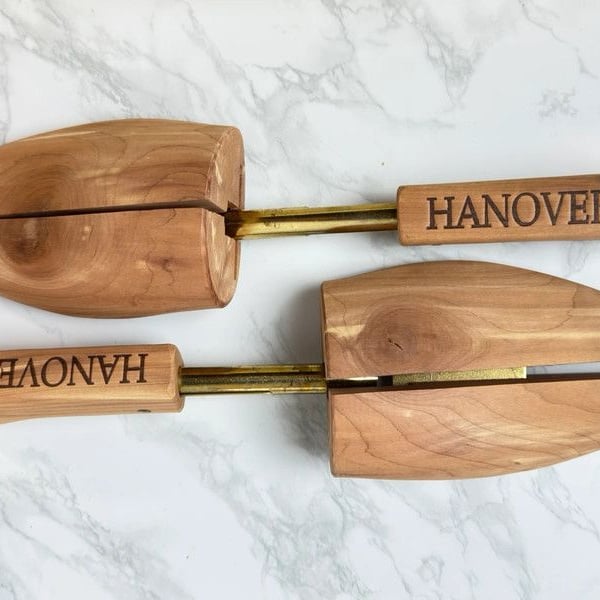 Vintage Hanover Large Cedar Shoe Trees Split Toe Adjustable Men's Shapers