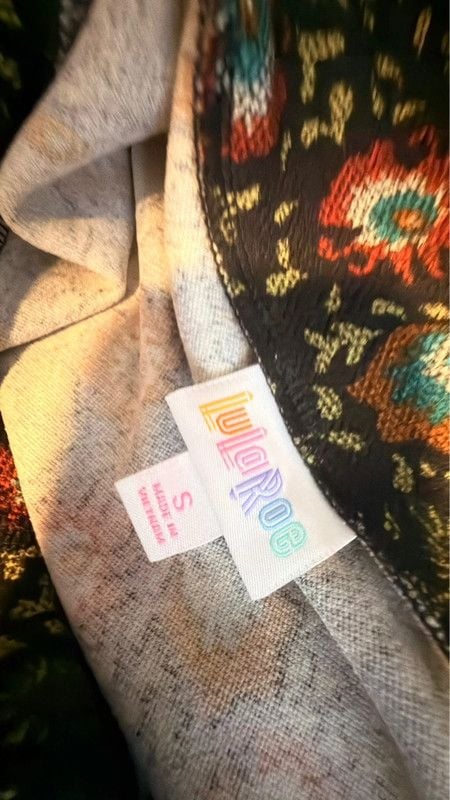 Lularoe Skirt. Cottagecore flower pattern 4