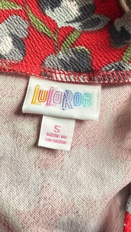 Lularoe Skirt. Red with flowers 5
