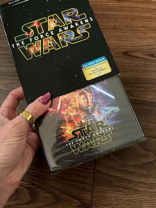 Star Wars The Force Awakens DVD + Blu-ray 3