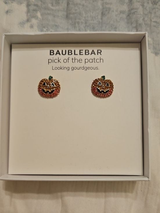 NWT BaubleBar Pick of the Patch Pumpkin Stud Earrings Halloween Crystal 2